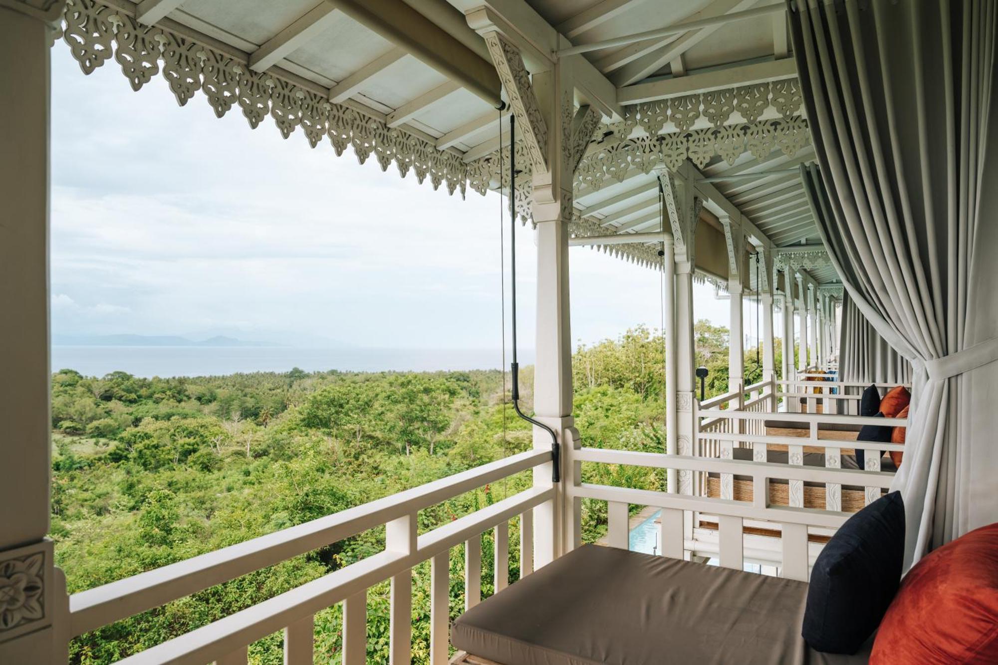 Mambo Hill Resort Toyapakeh Exterior photo