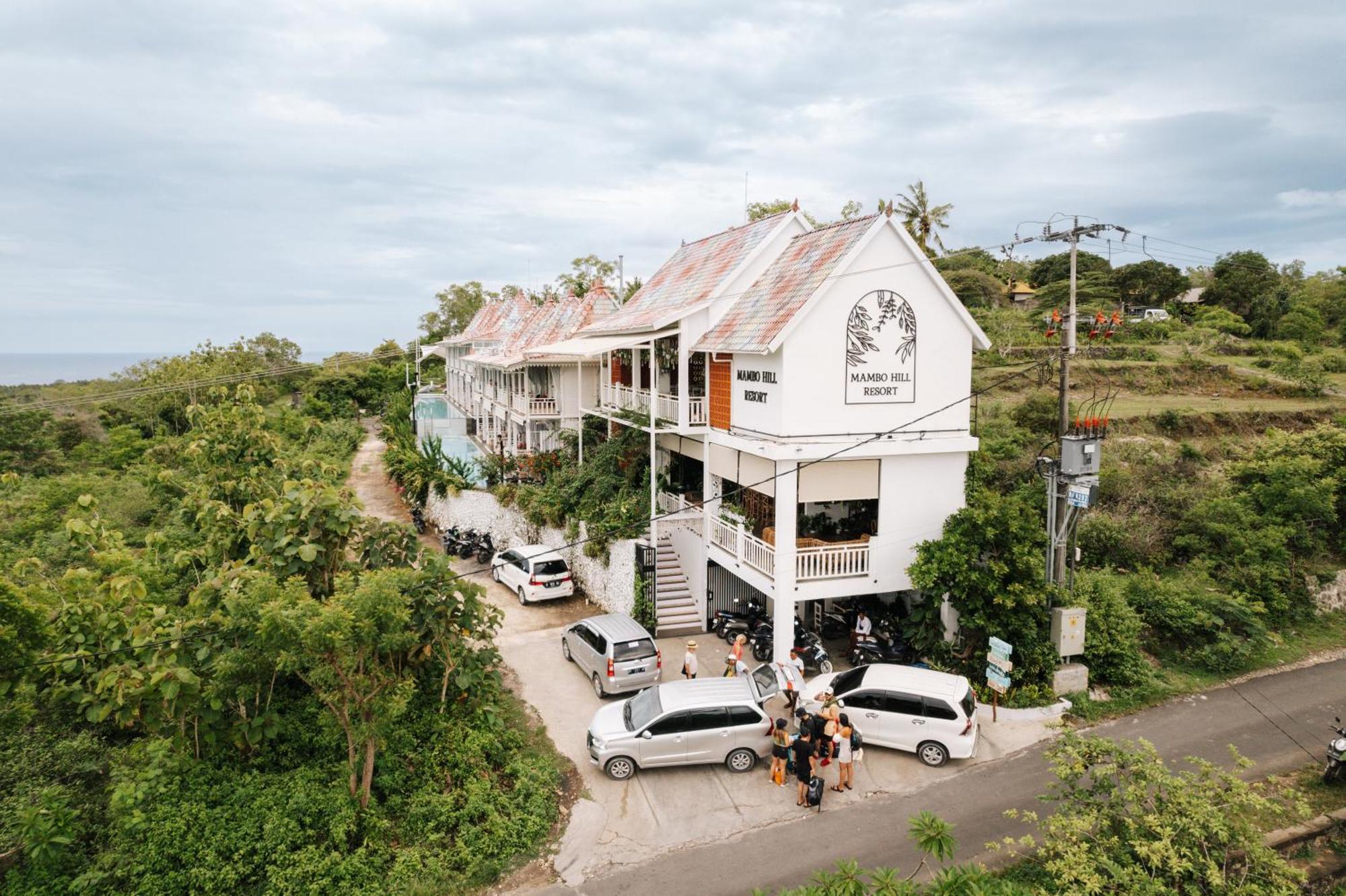 Mambo Hill Resort Toyapakeh Exterior photo