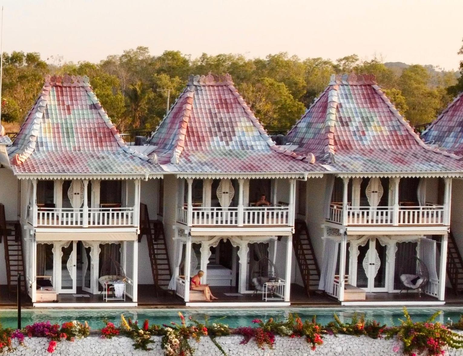 Mambo Hill Resort Toyapakeh Exterior photo